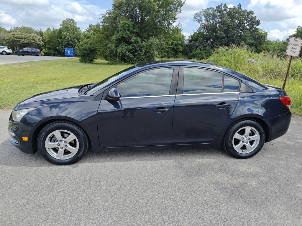 2016 Chevrolet Cruze Image 2