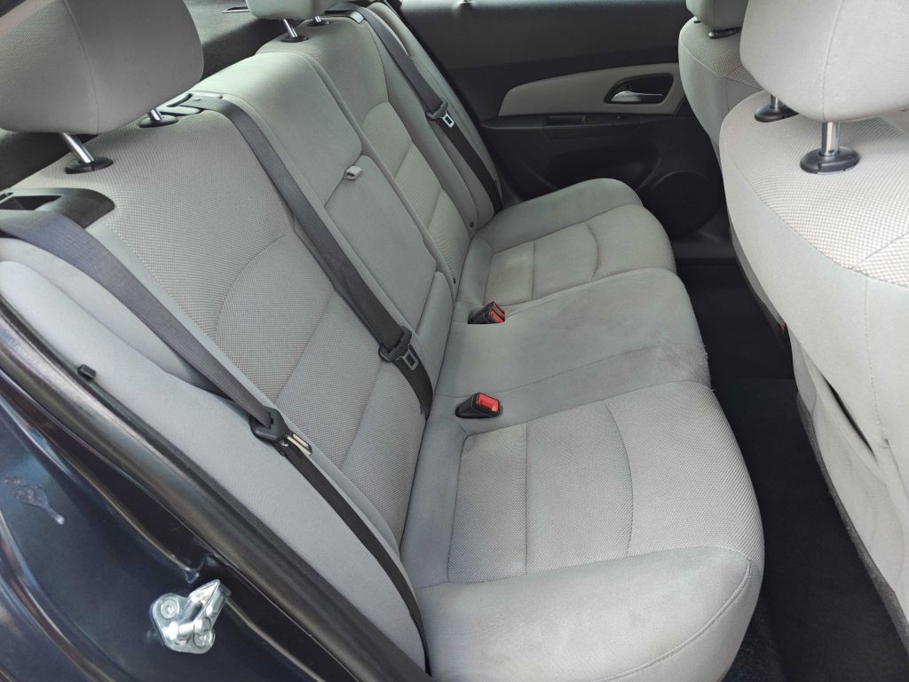2016 Chevrolet Cruze Image 9