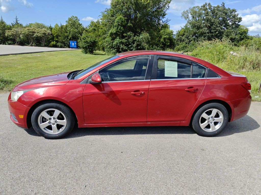 2012 Chevrolet Cruze Image 2