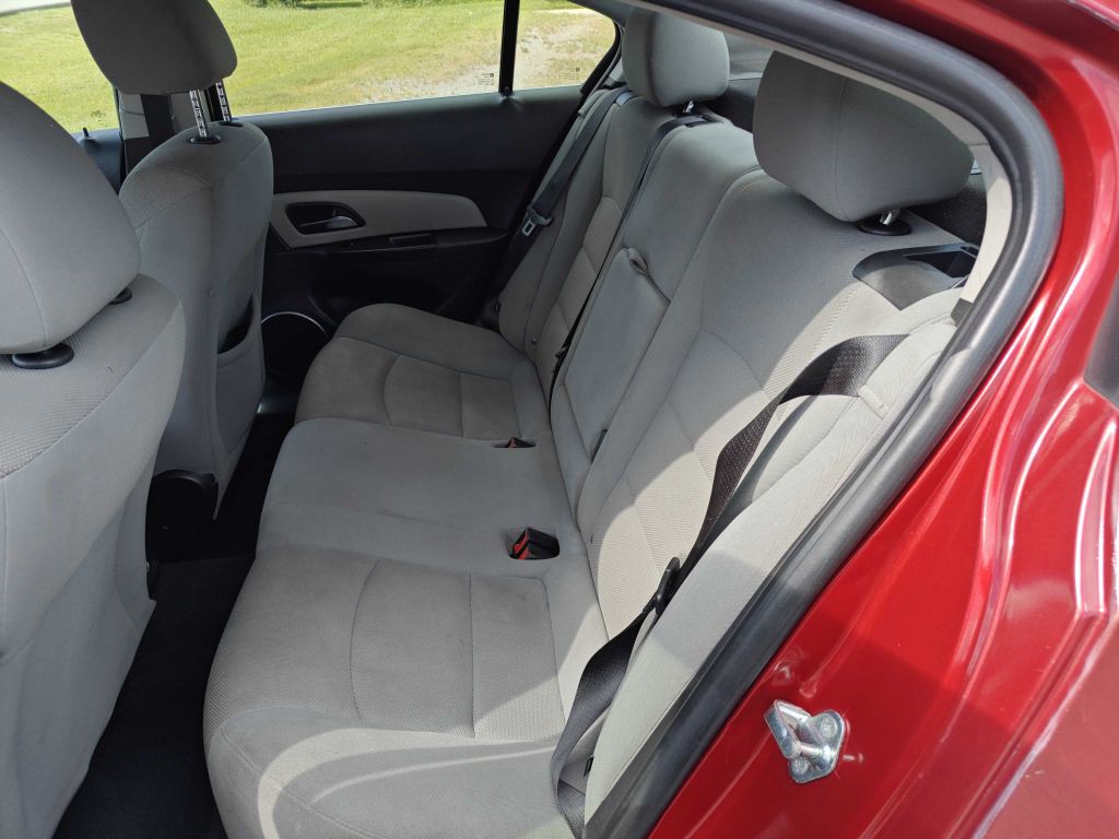 2012 Chevrolet Cruze Image 7