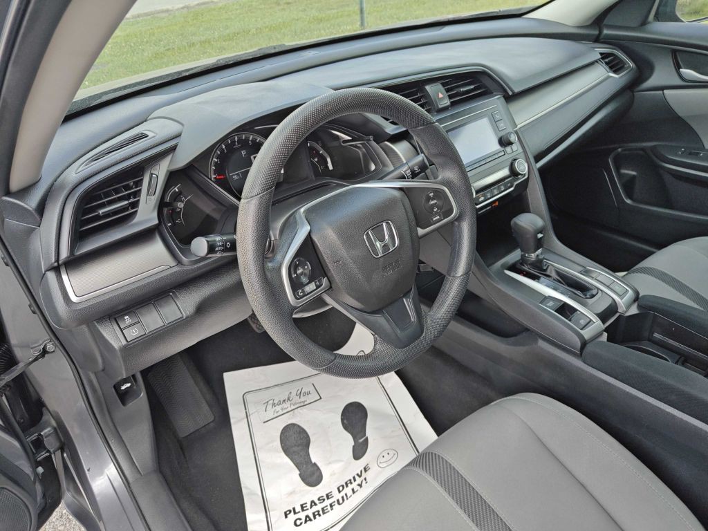 2018 Honda Civic Image 8