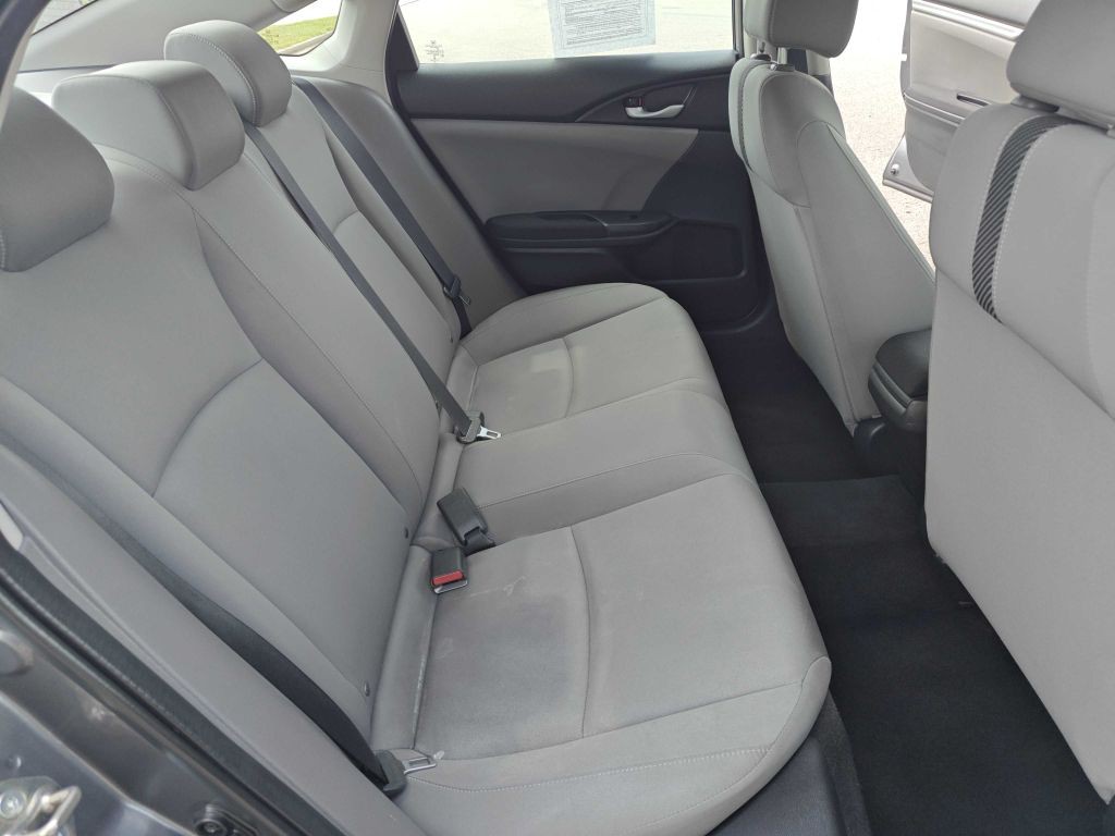 2018 Honda Civic Image 9