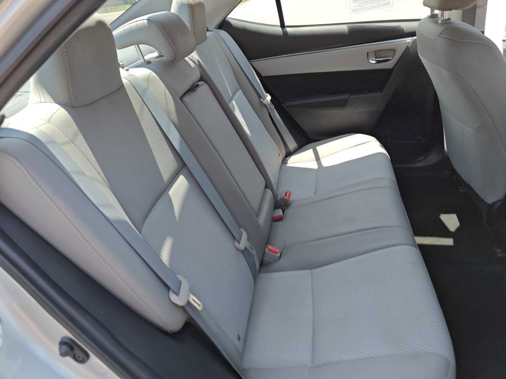 2016 Toyota Corolla Image 8