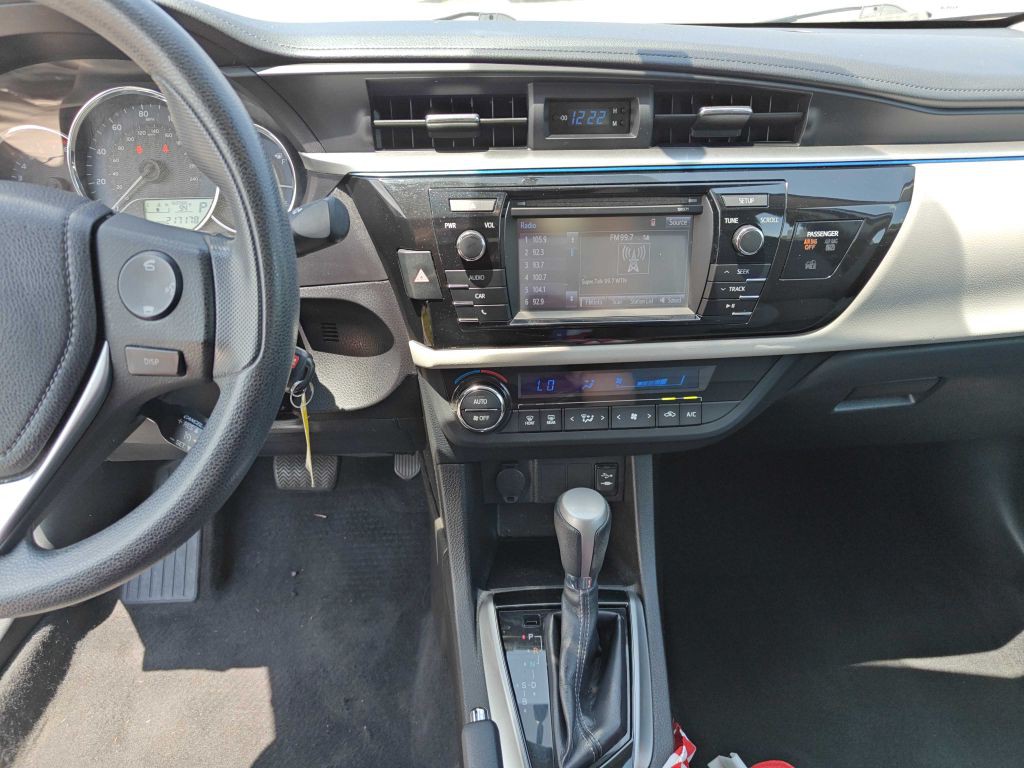 2016 Toyota Corolla Image 9