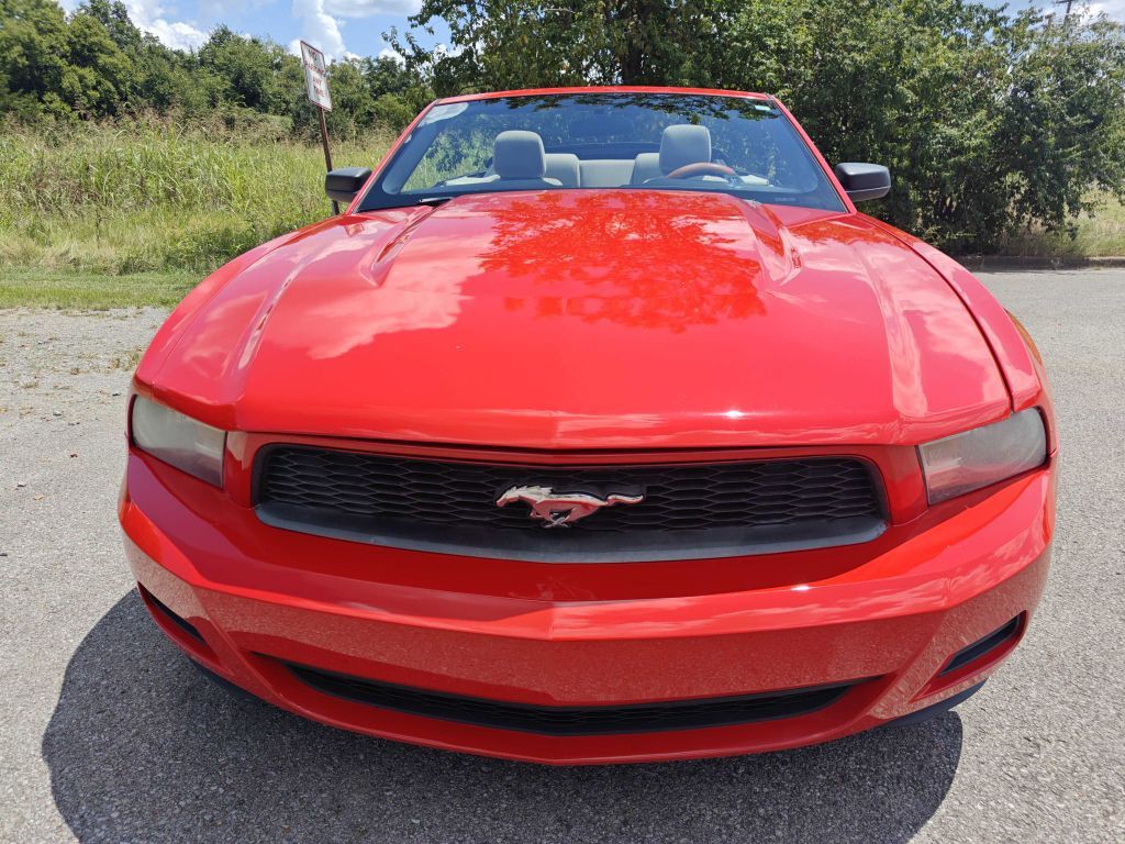2010 Ford Mustang Image 5