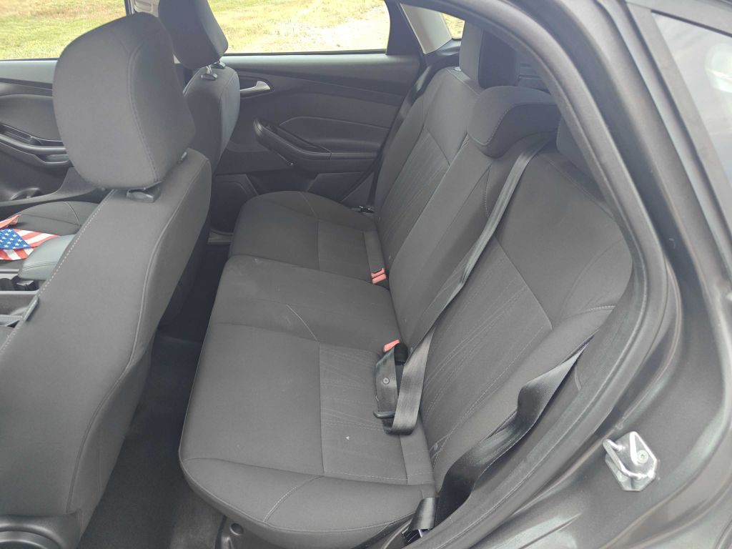 2015 Ford Focus Image 8