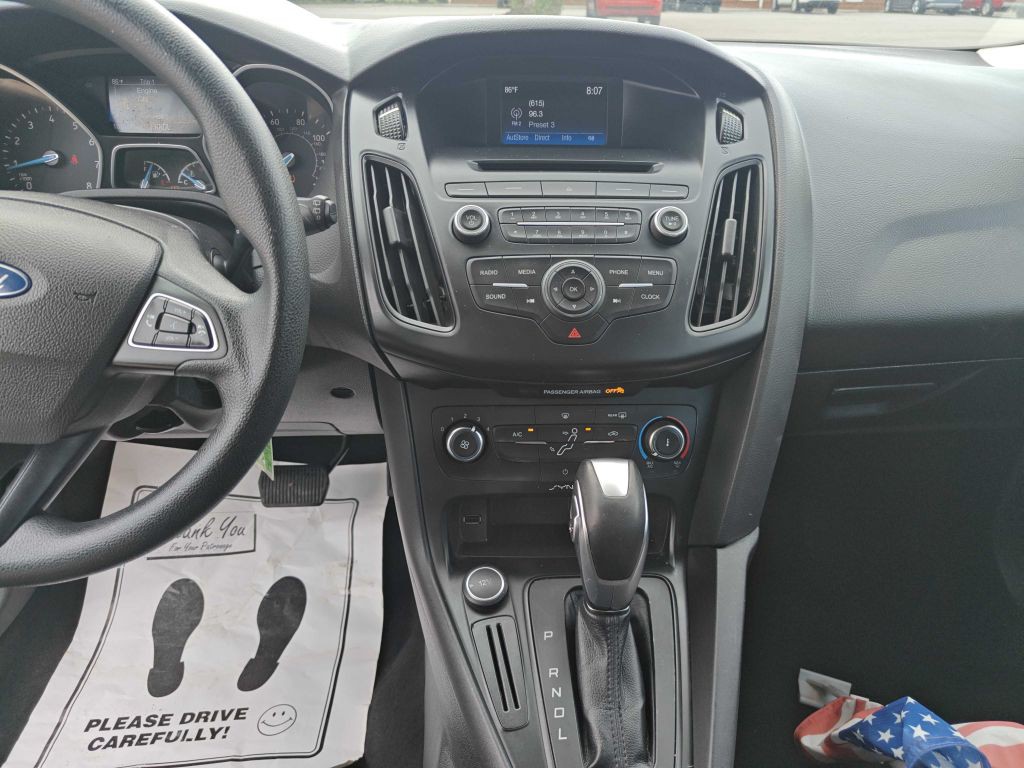 2015 Ford Focus Image 10