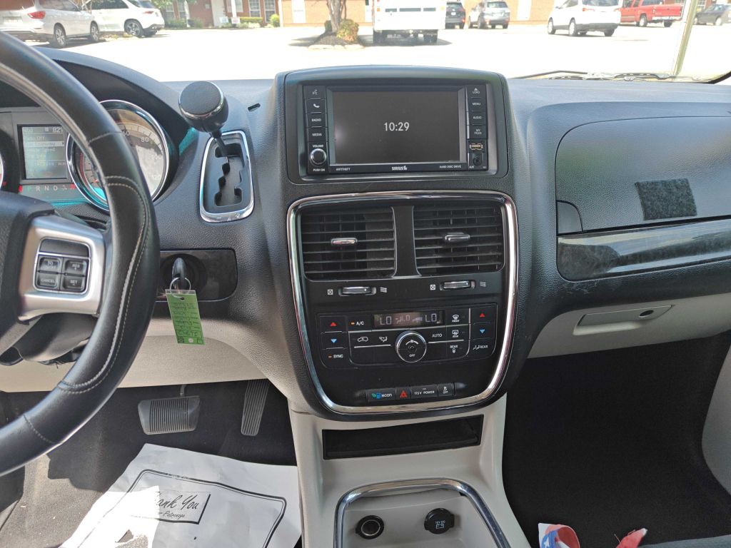 2013 Dodge Grand Caravan Image 10