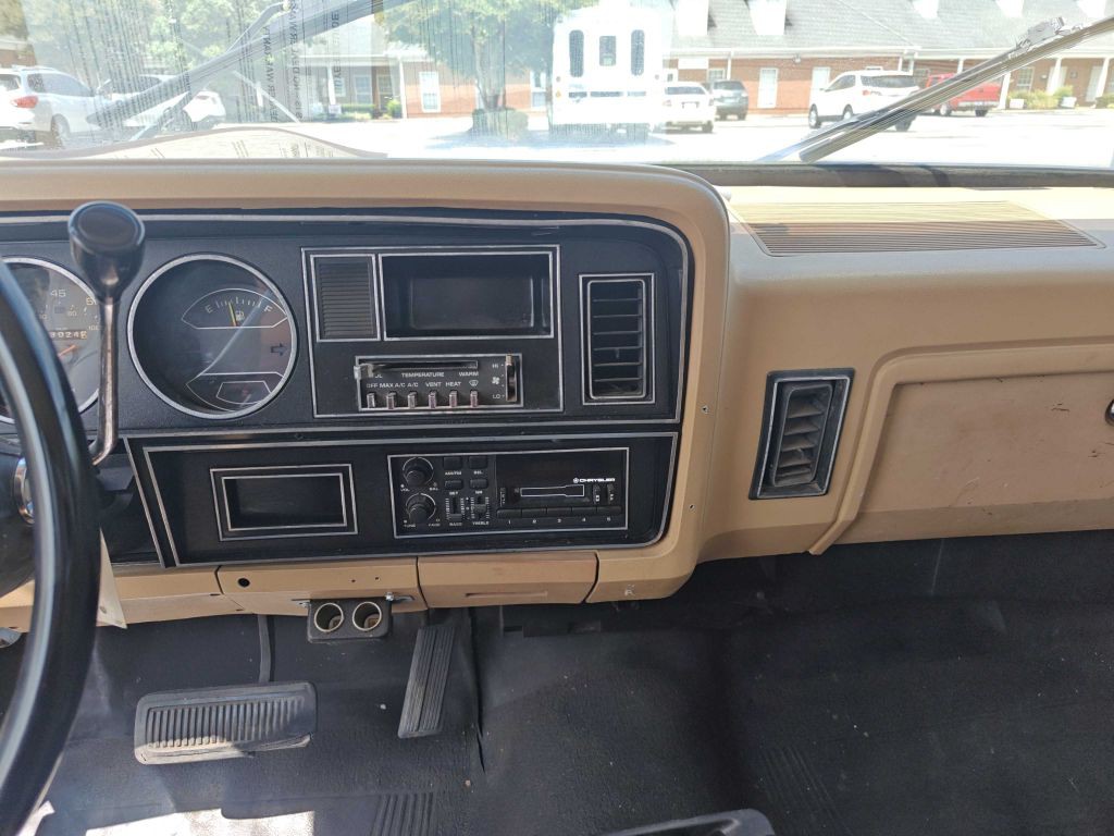 1986 Dodge D-Series Image 10