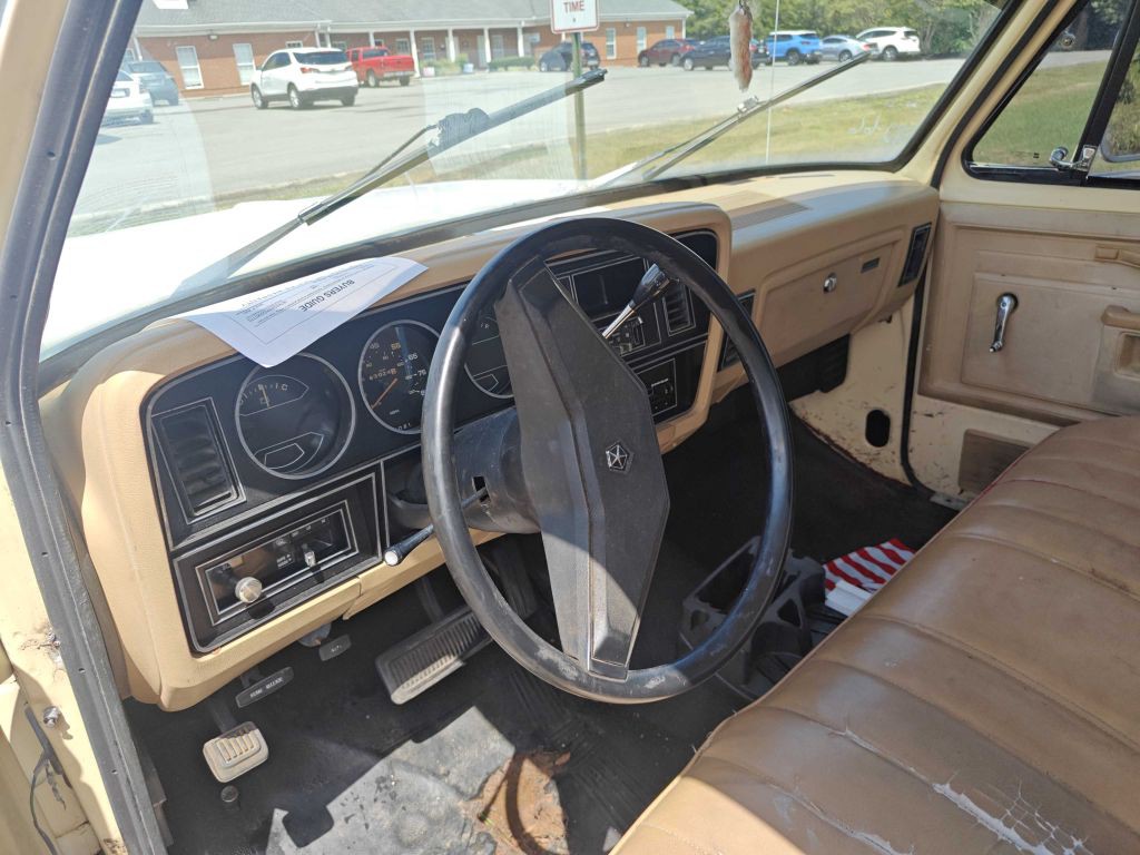 1986 Dodge D-Series Image 6