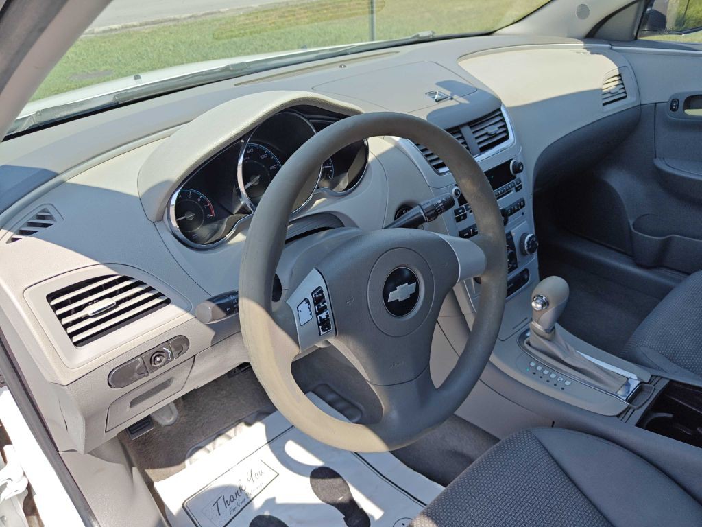 2010 Chevrolet Malibu Image 7