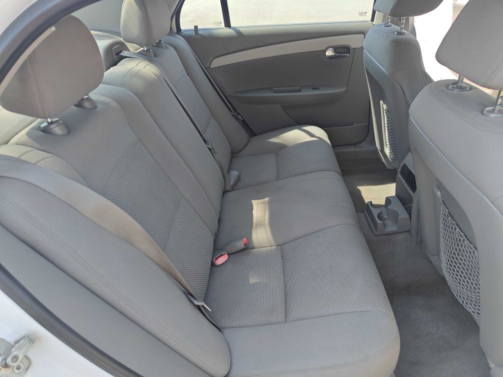 2010 Chevrolet Malibu Image 8