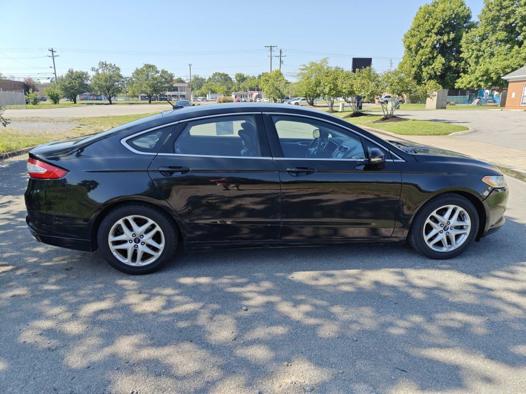 2013 Ford Fusion Image 2