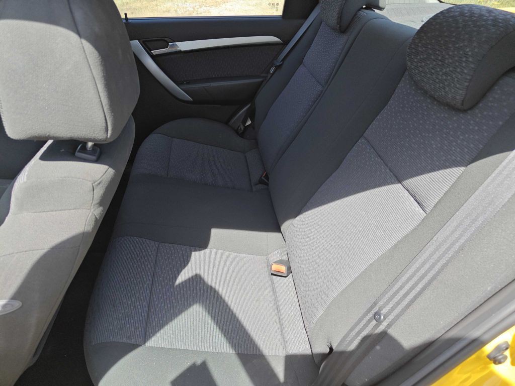 2011 Chevrolet Aveo Image 7