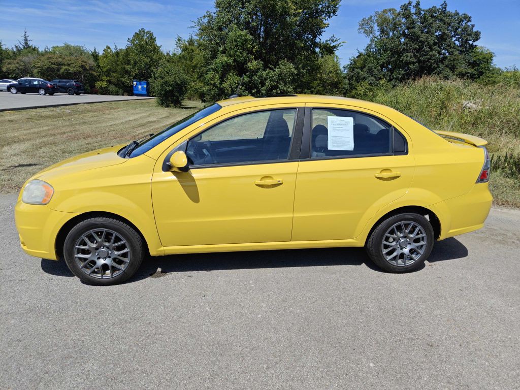 2011 Chevrolet Aveo Image 2
