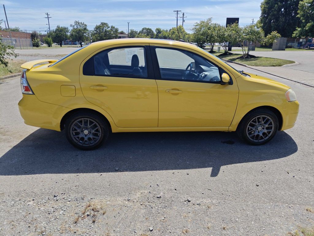 2011 Chevrolet Aveo Image 4