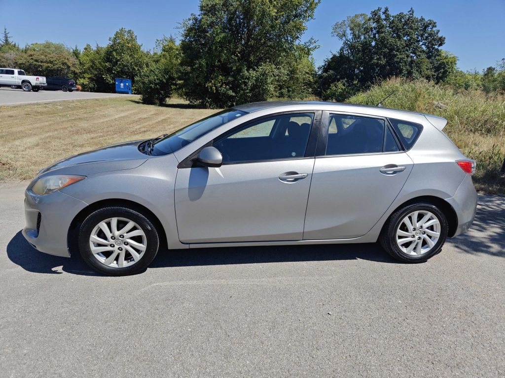 2012 Mazda Mazda3 Image 2