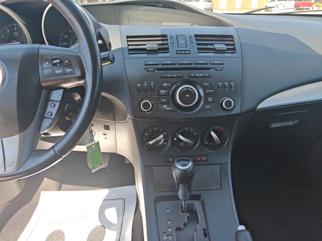 2012 Mazda Mazda3 Image 10