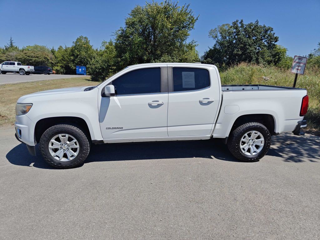 2017 Chevrolet Colorado Image 2