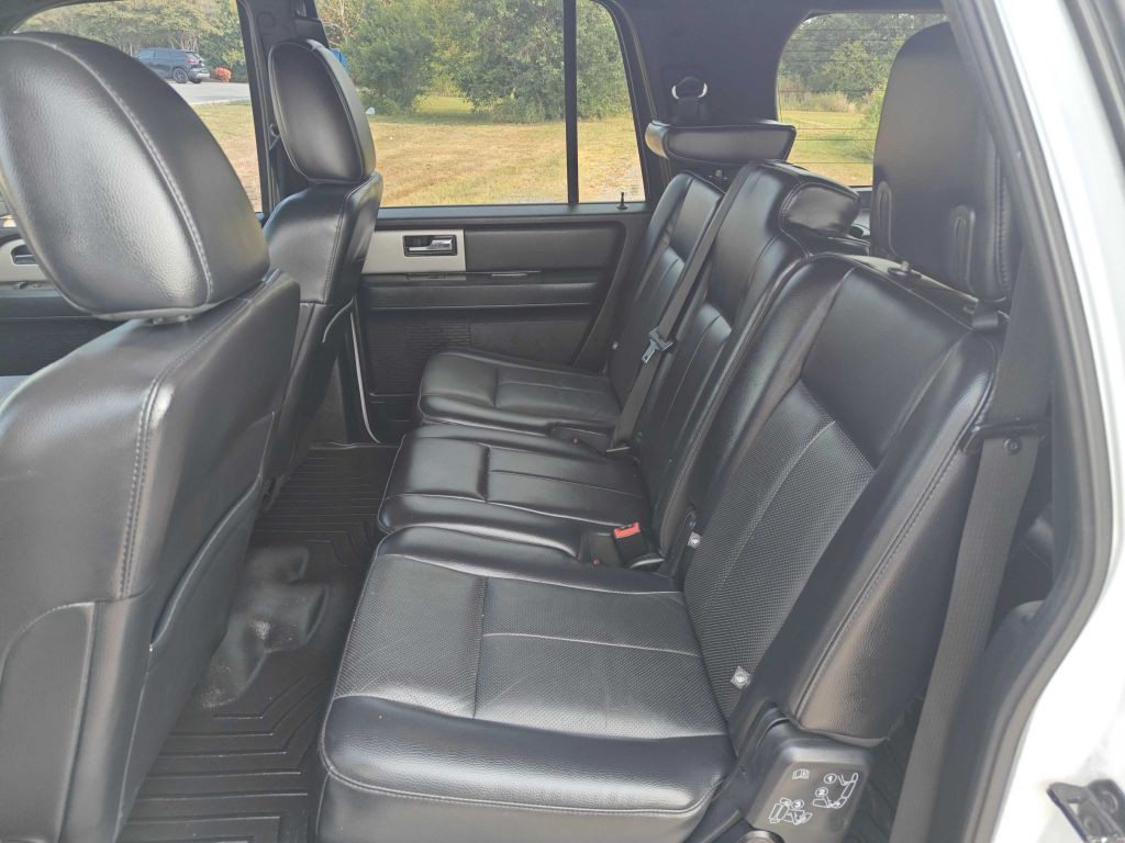 2017 Ford Expedition Image 7