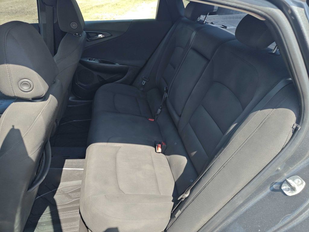 2018 Chevrolet Malibu Image 7