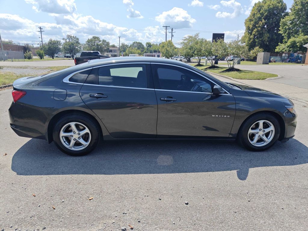 2018 Chevrolet Malibu Image 4