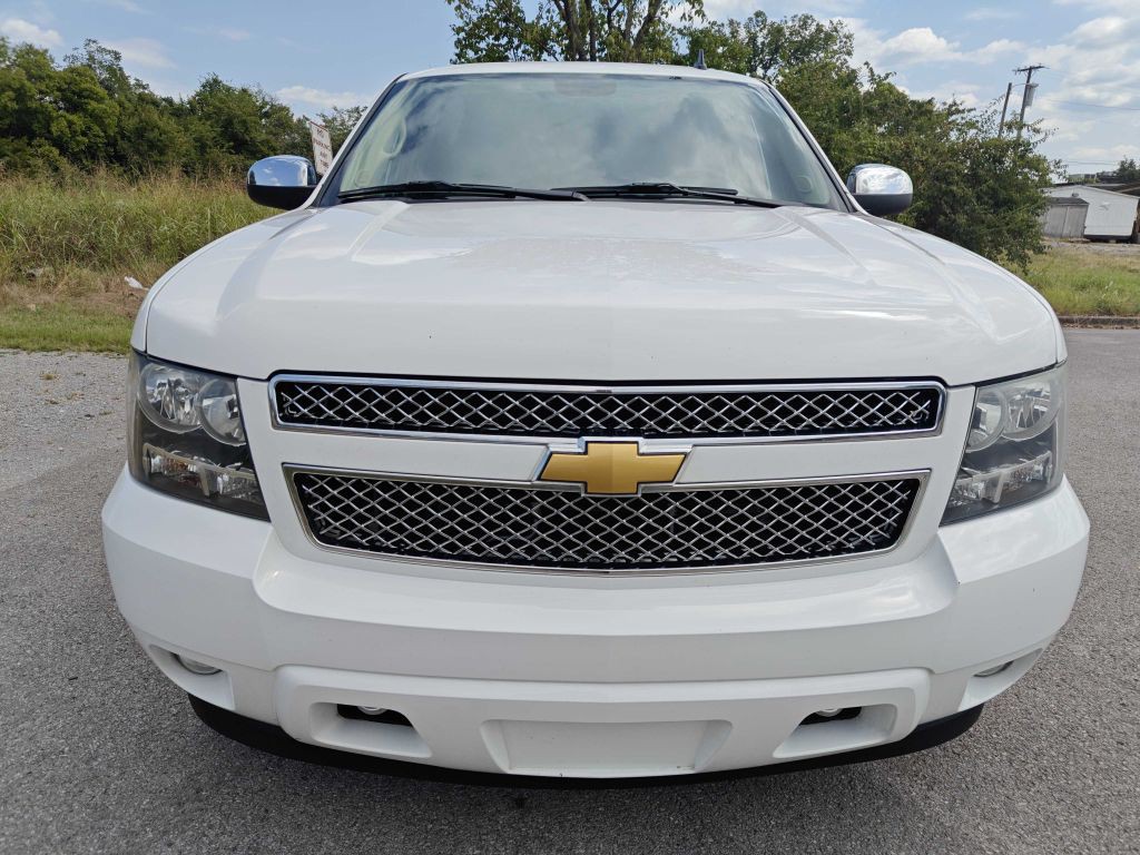2012 Chevrolet Suburban Image 5