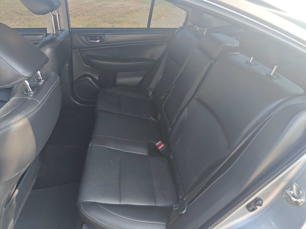 2015 Subaru Legacy Image 7