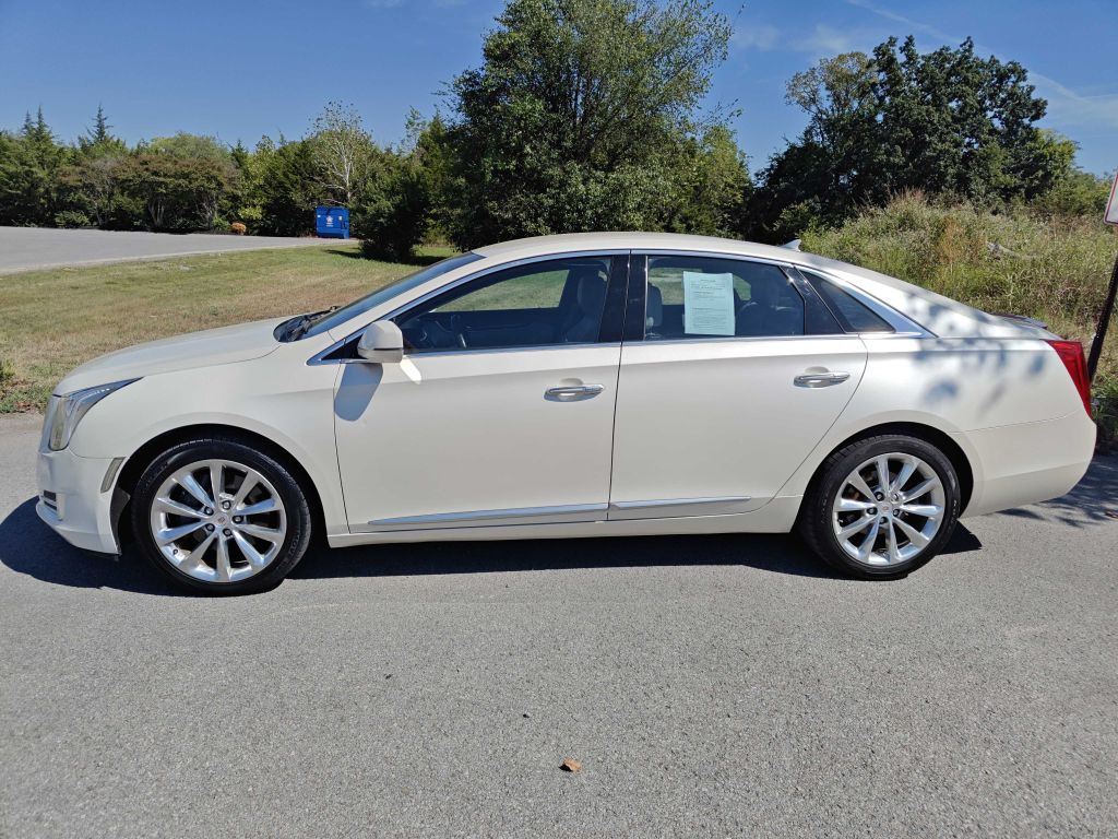 2013 Cadillac XTS Image 2