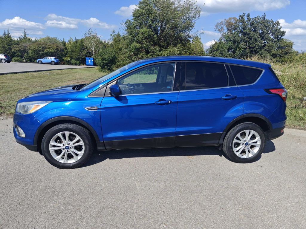 2017 Ford Escape Image 2