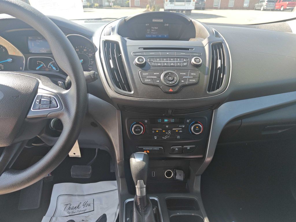 2017 Ford Escape Image 10