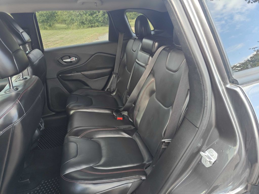 2016 Jeep Cherokee Image 7