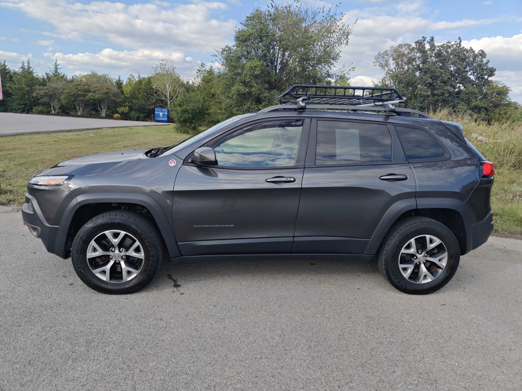 2016 Jeep Cherokee Image 2