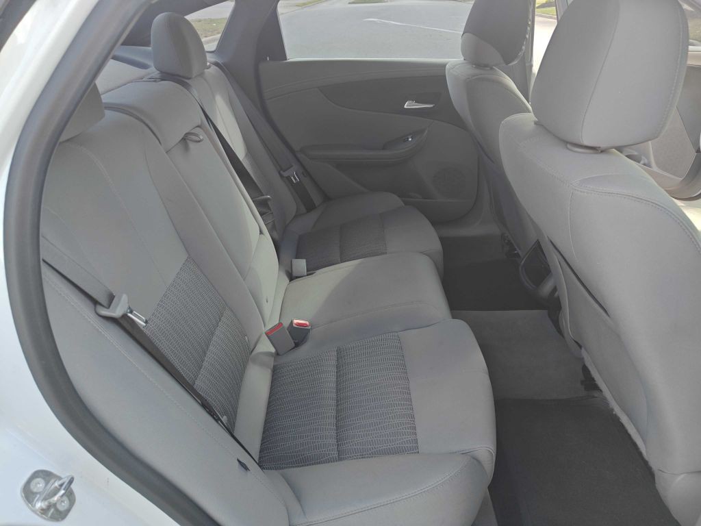 2016 Chevrolet Impala Image 8