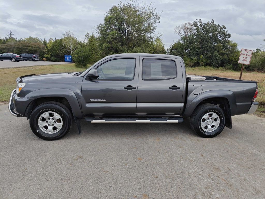 2012 Toyota Tacoma Image 2