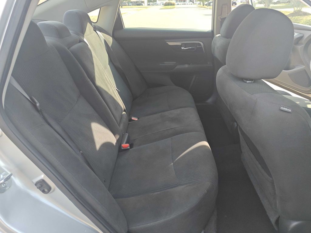 2014 Nissan Altima Image 8