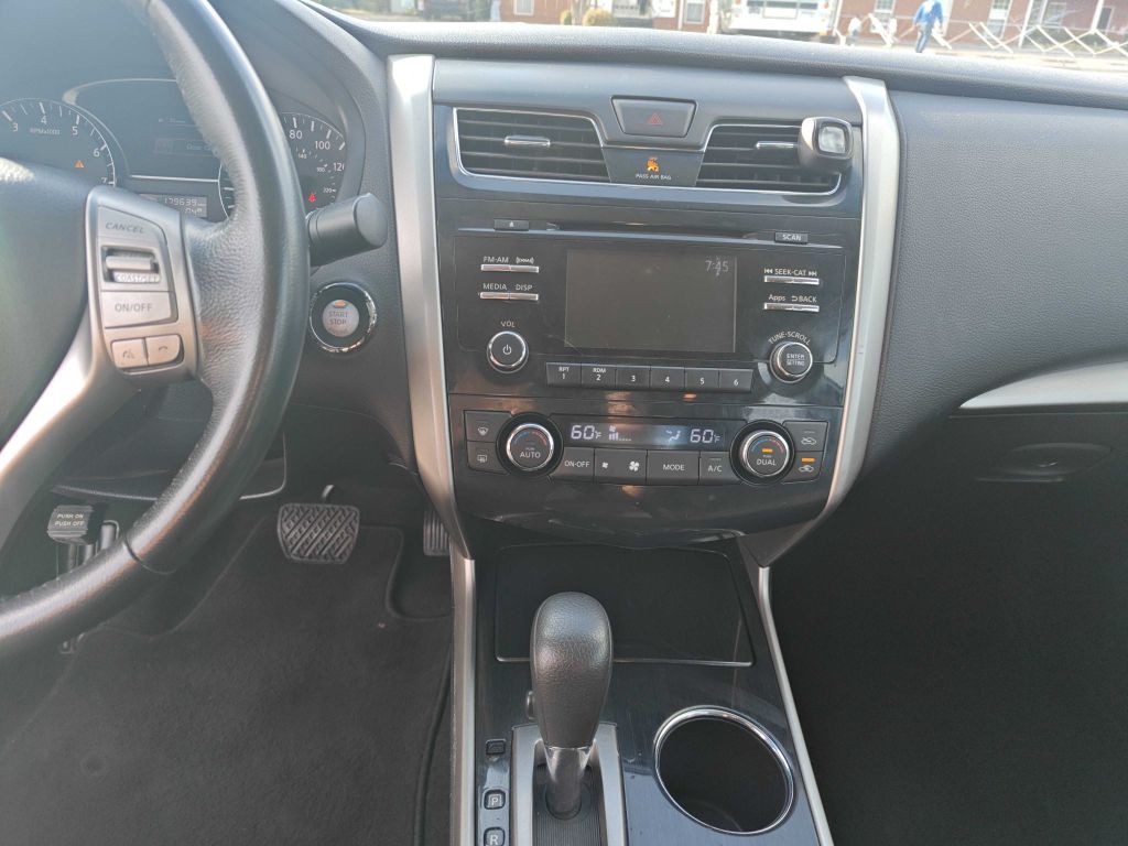 2014 Nissan Altima Image 9