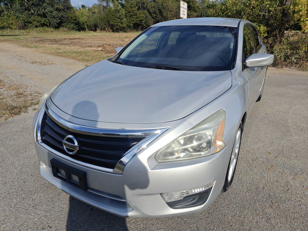 2014 Nissan Altima Image 1