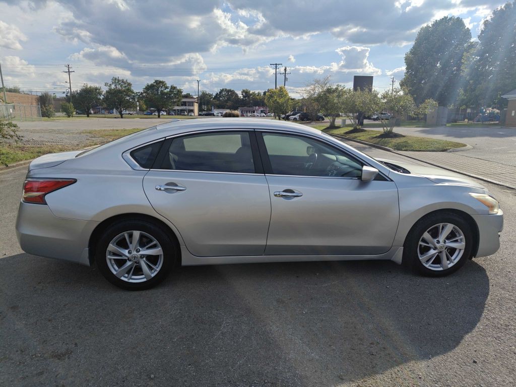 2014 Nissan Altima Image 4
