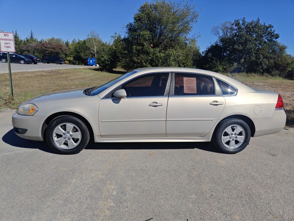 2010 Chevrolet Impala Image 2