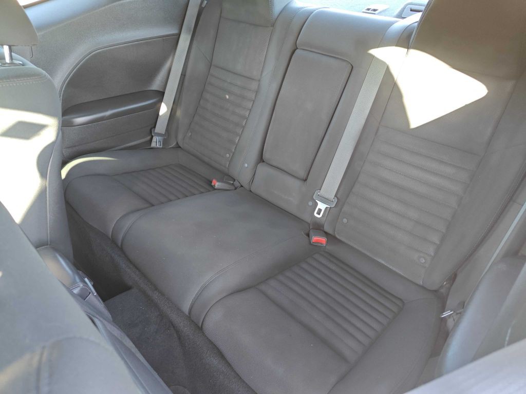 2013 Dodge Challenger Image 6