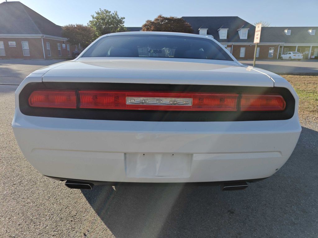 2013 Dodge Challenger Image 3