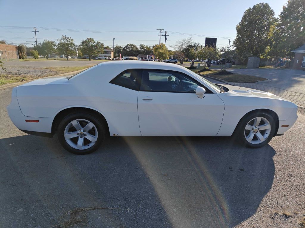2013 Dodge Challenger Image 4