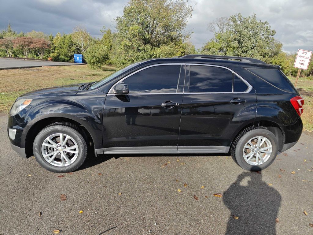 2017 Chevrolet Equinox Image 2