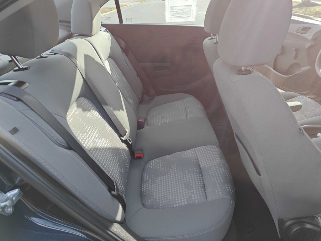 2016 Chevrolet Sonic Image 8