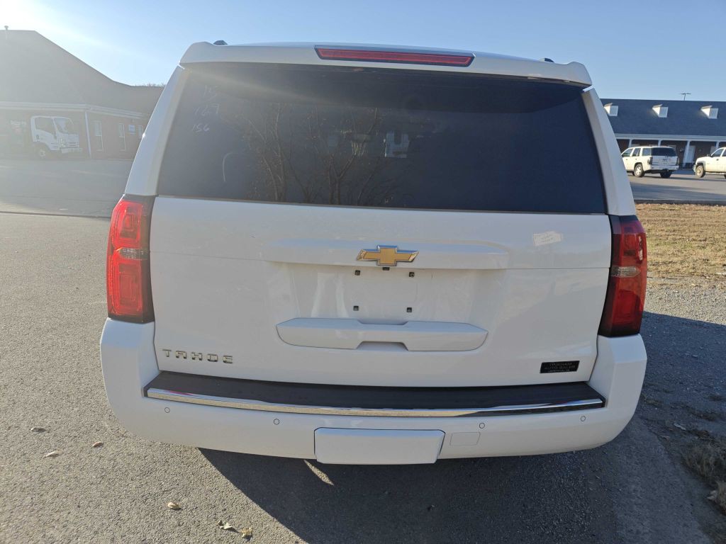 2015 Chevrolet Tahoe Image 2