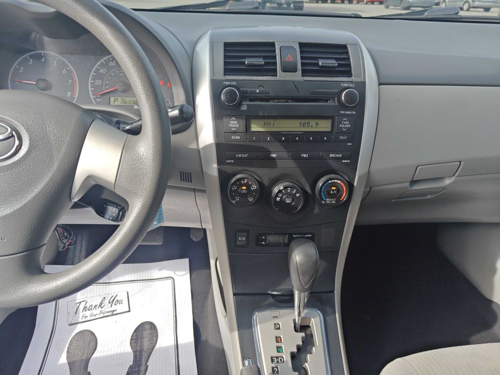 2010 Toyota Corolla Image 9
