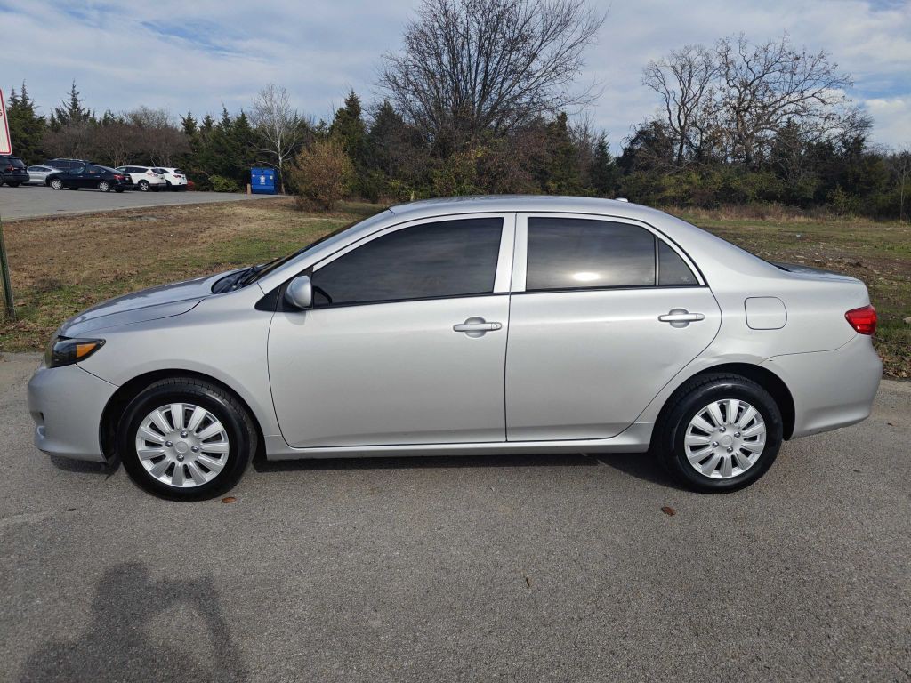 2010 Toyota Corolla Image 2