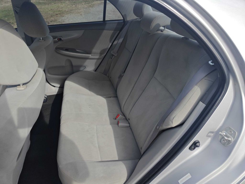 2010 Toyota Corolla Image 7
