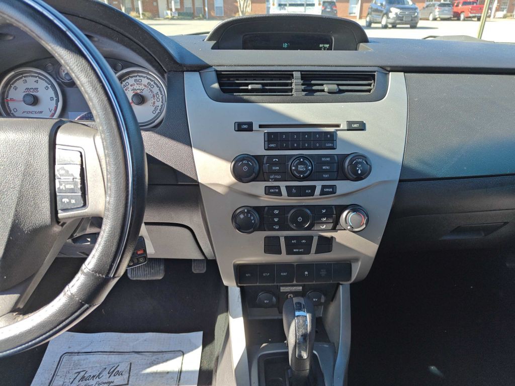 2011 Ford Focus Image 8